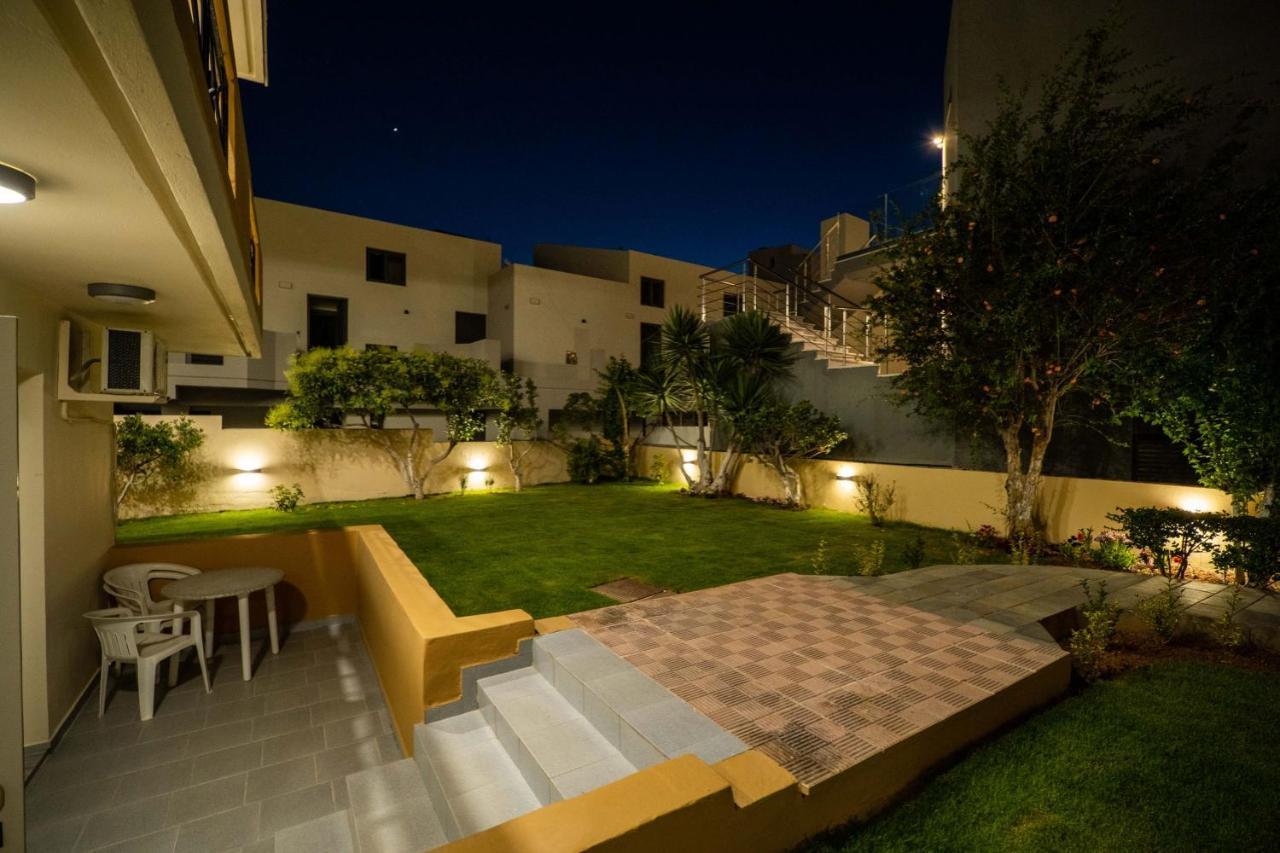 Manos Beachside Apartments Aγία Μαρίνα Εξωτερικό φωτογραφία