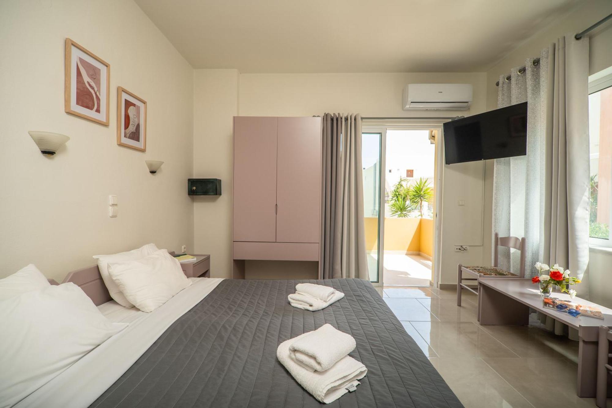 Manos Beachside Apartments Aγία Μαρίνα Δωμάτιο φωτογραφία