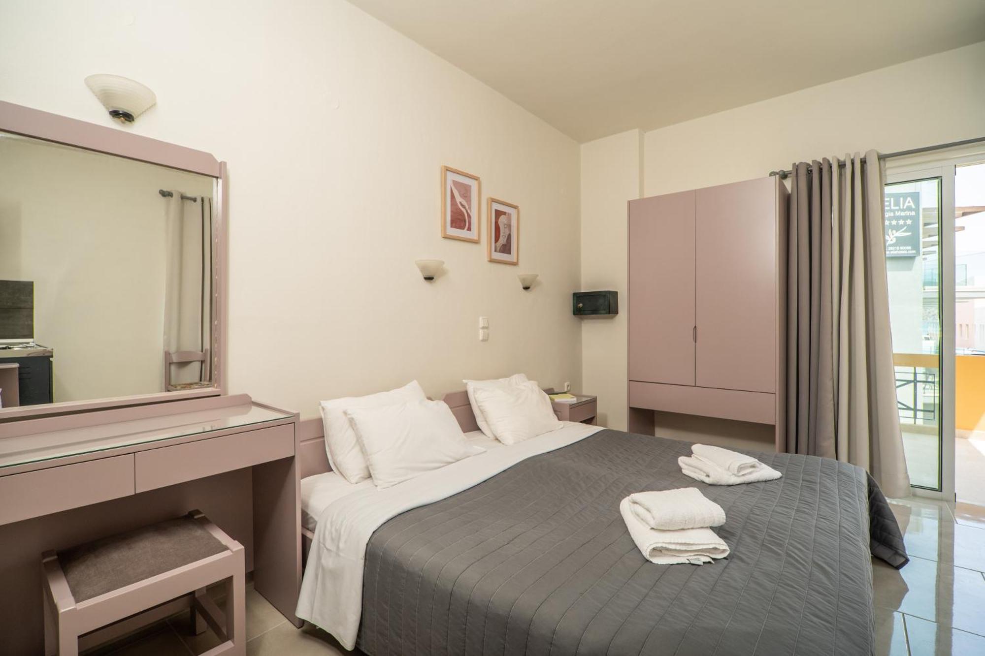 Manos Beachside Apartments Aγία Μαρίνα Δωμάτιο φωτογραφία
