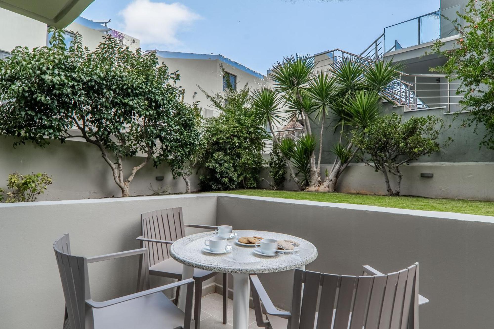 Manos Beachside Apartments Aγία Μαρίνα Εξωτερικό φωτογραφία