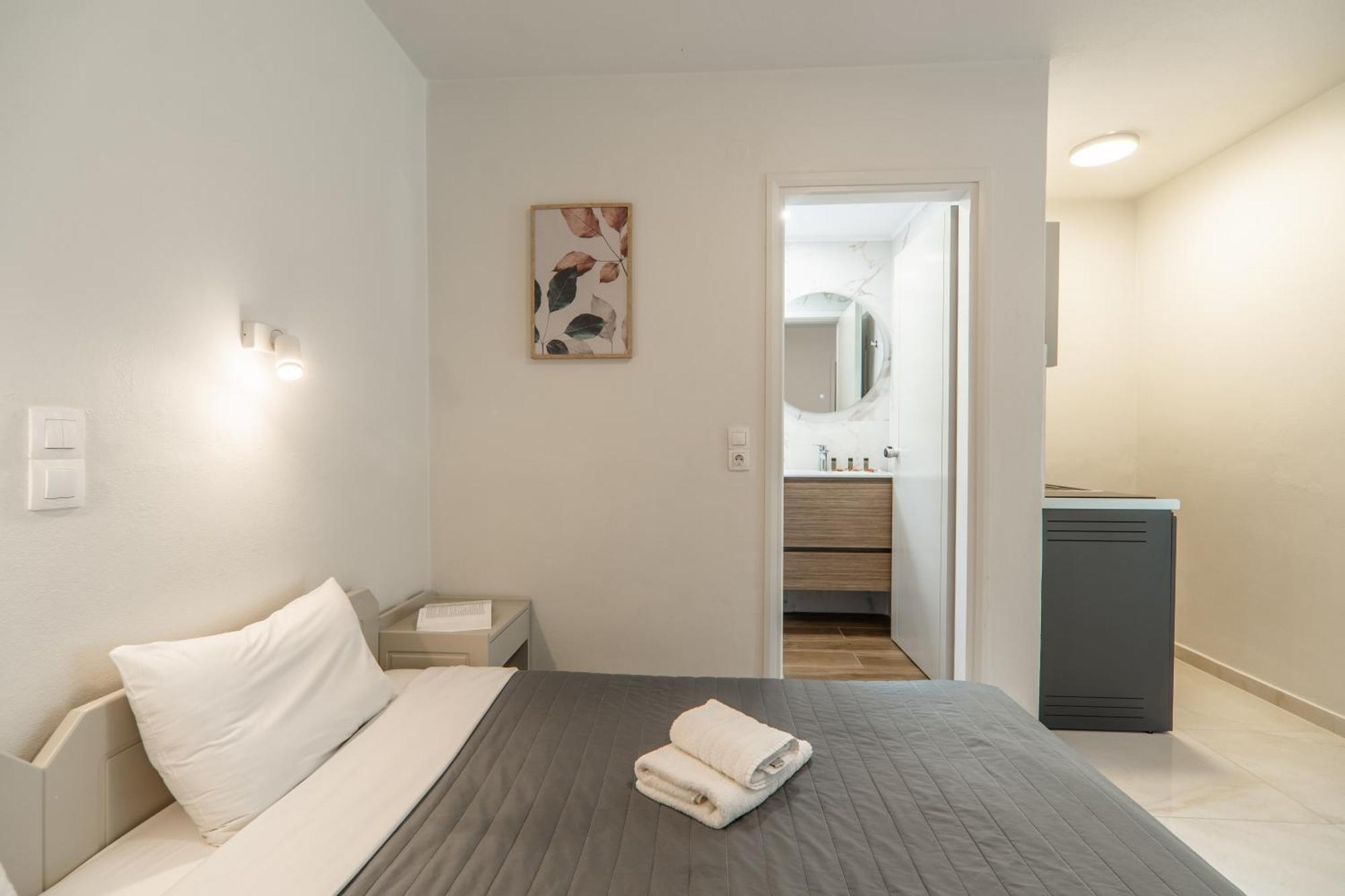 Manos Beachside Apartments Aγία Μαρίνα Δωμάτιο φωτογραφία