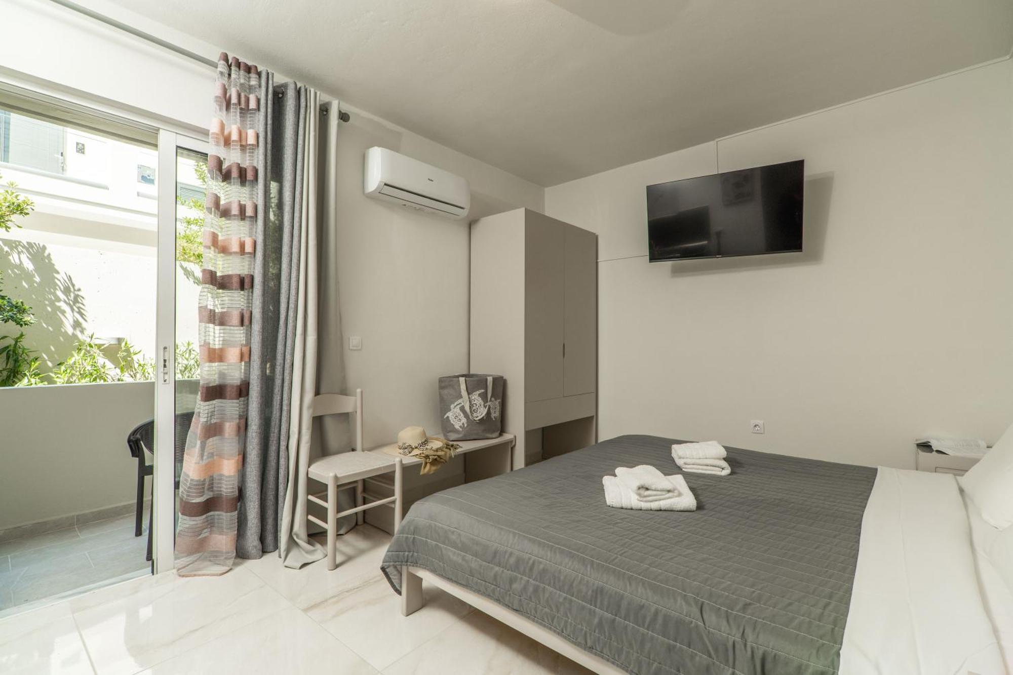 Manos Beachside Apartments Aγία Μαρίνα Εξωτερικό φωτογραφία