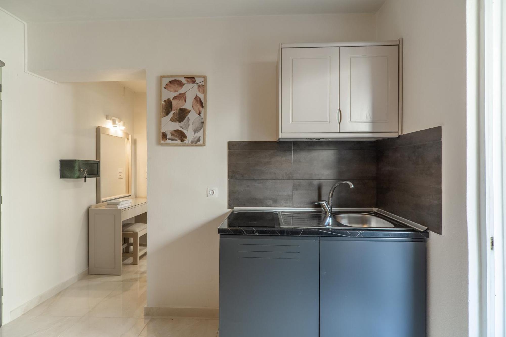 Manos Beachside Apartments Aγία Μαρίνα Δωμάτιο φωτογραφία