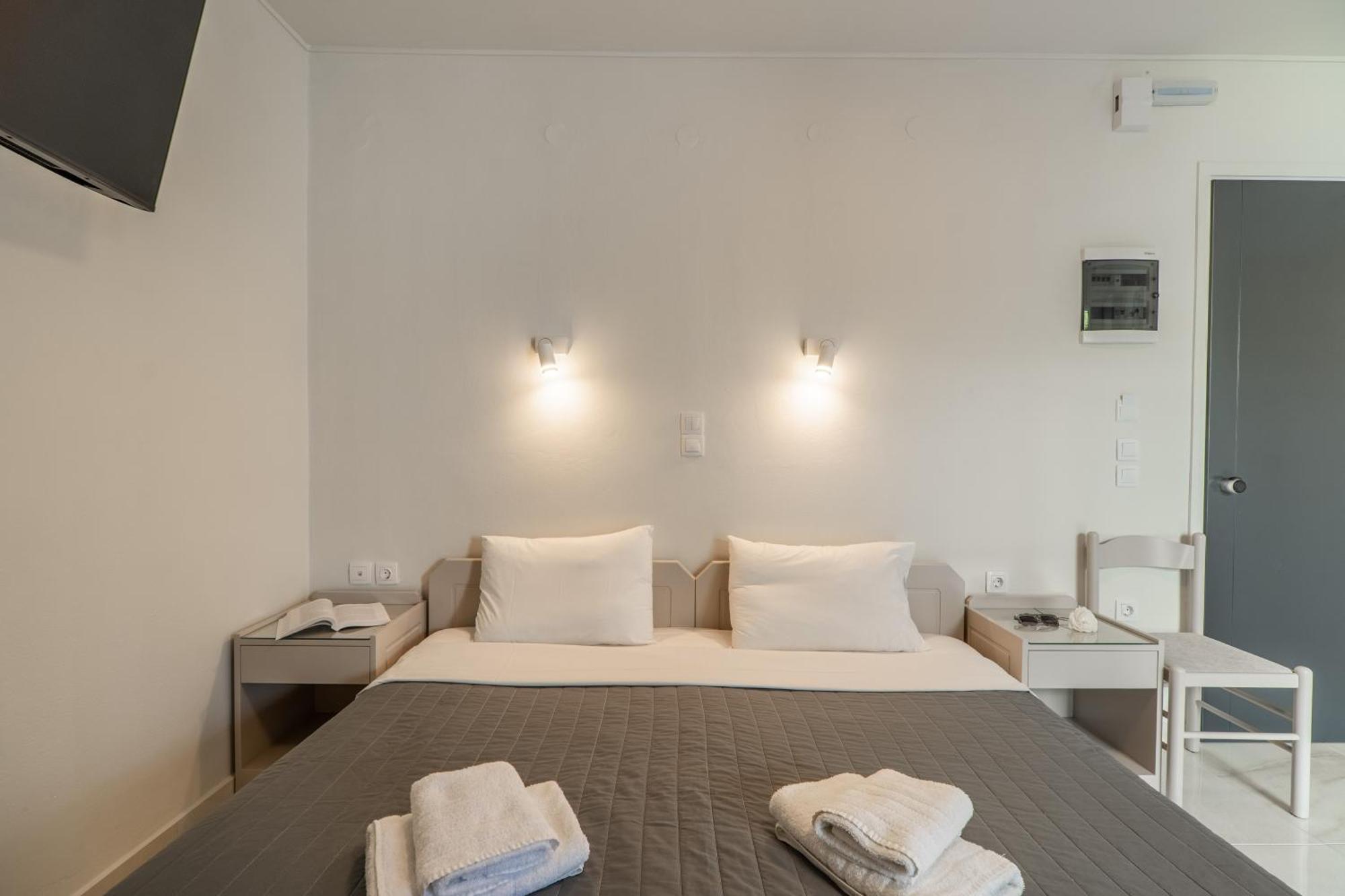 Manos Beachside Apartments Aγία Μαρίνα Δωμάτιο φωτογραφία