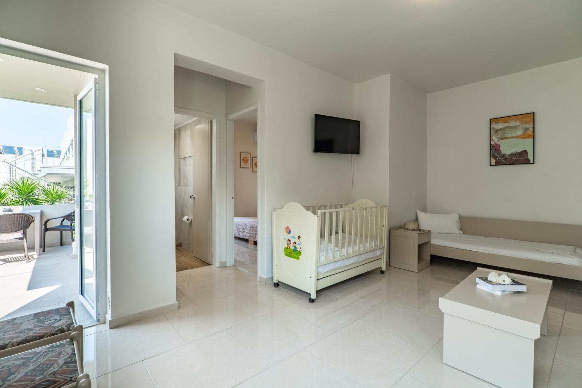 Manos Beachside Apartments Aγία Μαρίνα Δωμάτιο φωτογραφία