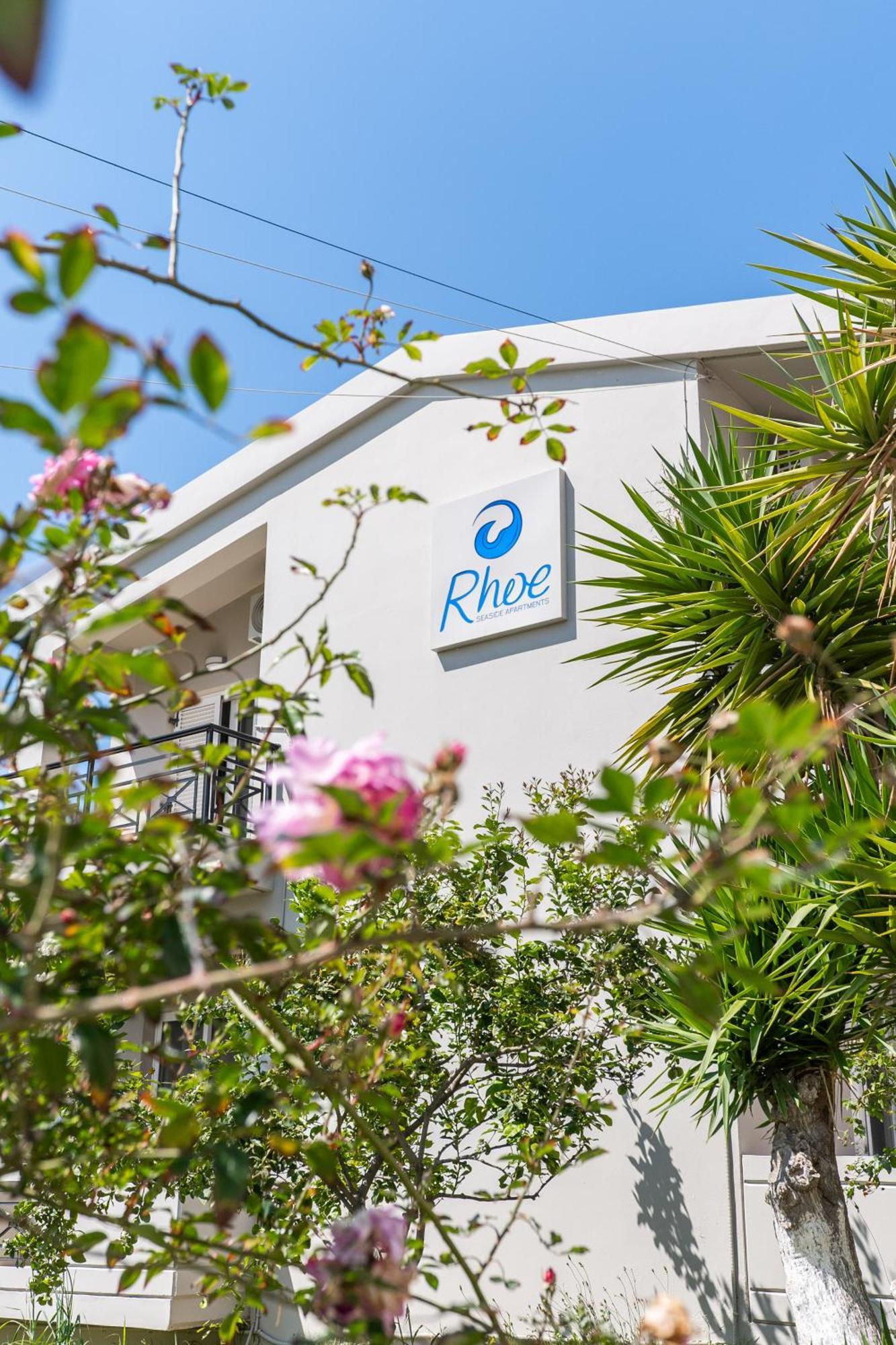 Manos Beachside Apartments Aγία Μαρίνα Εξωτερικό φωτογραφία
