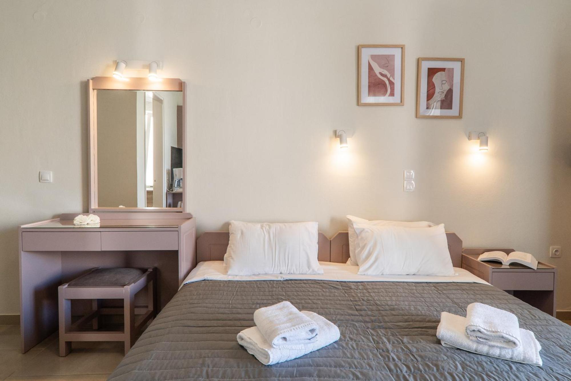 Manos Beachside Apartments Aγία Μαρίνα Δωμάτιο φωτογραφία